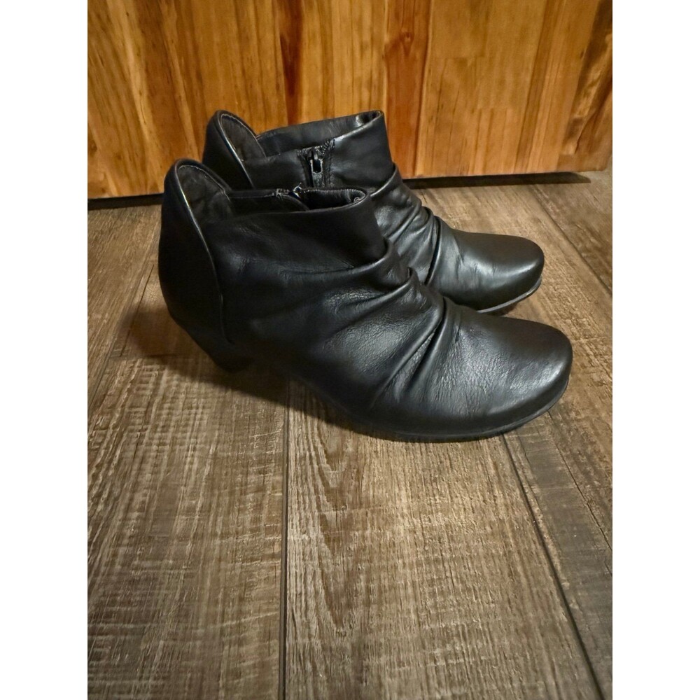 Naot Advance Ruched Ankle Bootie Sz. 38 Soft Black Leather